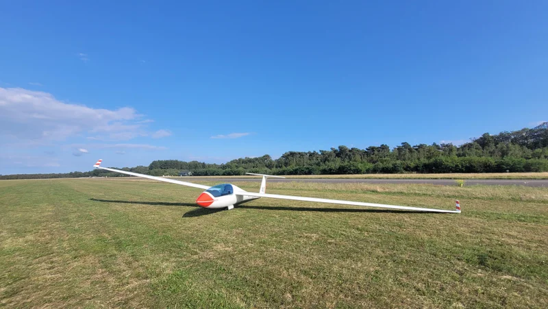 Schempp-Hirth Discus Cs - foto 2