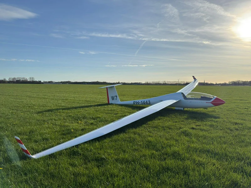 Schempp-Hirth Discus Cs - foto 2